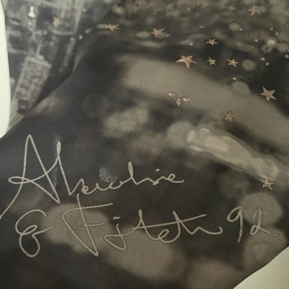 Abercrombie and Fitch Graphic Tunic T-Shirt - Picture 4 of 8